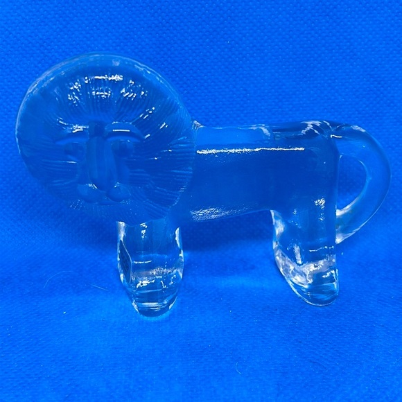 Small Kosta Boda Clear Glass Lion Figure Sweden EUC - Picture 1 of 4